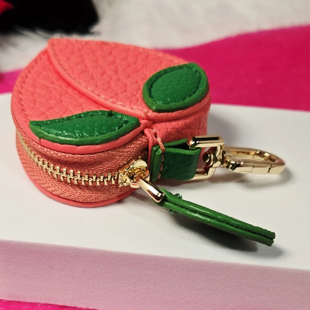 Peach Mini Coin Purse Keychain 🍑 Cute Fruit Faux Leather Keyfob Airtag Pouch